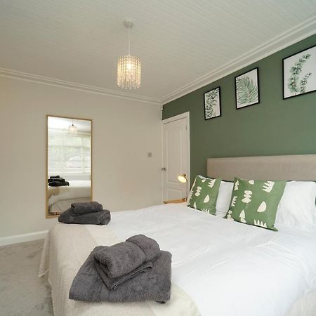Stunning 5 Bed House In Chapel Allerton, Sleeps 9 Лидс Экстерьер фото